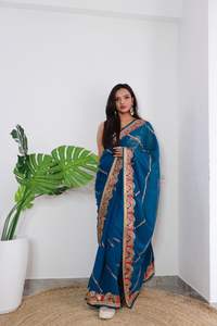 Último diseñador Georgette Silk Thread Work Saree de Fab Zone - Product Image 3
