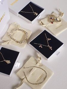 Chất Lượng Cao Tùy Chỉnh Tên Thương Hiệu Thực hiện Đồ Trang Sức Sang Trọng Hộp Thanh Lịch Cứng Nhắc Giấy Hộp Quà Tặng Nhung Miếng Bọt Biển Chèn Dập Nổi Matt - Product Image 2