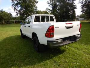 Expédition rapide pour Toyota Hilux SUV 2023 d'occasion RHD-LHD GCC, conduite à gauche, transmission intégrale - Product Image 4