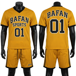 Ensemble short et maillot en jersey mesh haute qualité 160 GSM pour homme, jaune et noir avec empiècements latéraux contrastés, logo personnalisé imprimé. - Product Image 3