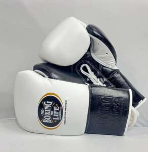 Gants de boxe à lacets personnalisés noirs et blancs sans boxe ni vie Gants de boxe professionnels en cuir mexicain faits à la main Gants d'entraînement et de sparring - Product Image 1