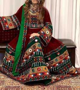 ชุดเดรสอัฟกันคุชีคุณภาพพรีเมียมสำหรับผู้หญิง สวมใส่ในงานแต่งงานและงานปาร์ตี้ สไตล์เรียบร้อย ตกแต่งด้วยซิปและลูกไม้ ชุดอัฟกานิโดย AM IMPEX - Product Image 2