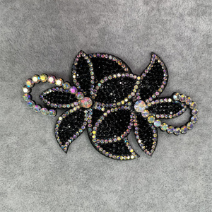 Nouveaux pétales de velours élégants Hot Diamond Flower Sewing Accessoires de vêtements pour filles - Product Image 6