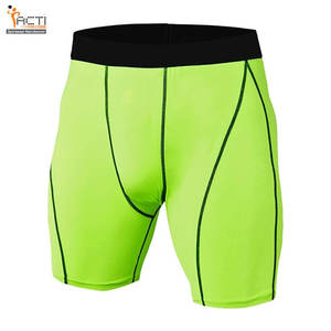 Pantalones cortos de compresión transpirables de alta calidad para gimnasio, pantalones cortos de compresión hechos en Pakistán, fabricante - Product Image 1