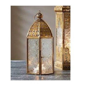 Luxury Hotels Tabletop Decoration Gold Finished Metal <b>Candle</b> <b>Holder</b> and <b>Lanterns</b> for Room Searchlights and Hotels - Product Image 1