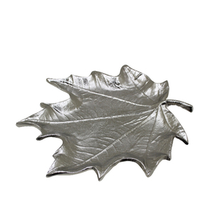 Plat de service en aluminium en forme d'érable, couleur nickel, argent, pour la maison et le restaurant. - Product Image 1