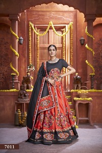 Designer Dames Anarkali Fête De Mariage Saree Costume Élégant Lehanga Choli pour Adultes Top Tendance Inde-Hiver Meilleur Vente en Gros - Product Image 4