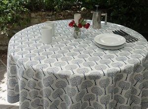 Mantel Redondo Estampado a Mano con Diseño de Árbol Azul, Cubierta de Algodón con Patrón Floral para Fiestas, Bodas, Cenas, Personalizable - Product Image 2