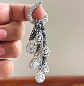Pendientes Clásicos de Alta Calidad con Baño de Plata y Piedras de Circonia Cúbica para Mujeres y Niñas, Ideales para Bodas y Fiestas - Product Image 3