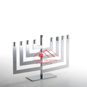 Bougeoir Menorah avec forme de diamant Dernier design moderne Finition en métal aluminium argenté Vente chaude pour la décoration de Pâques - Product Image 2