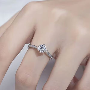 Bague de fiançailles en or 18 carats ou en argent, solitaire rond en diamant de laboratoire, pavé éternel, tige torsadée, bague de promesse, cadeau d'anniversaire - Product Image 5