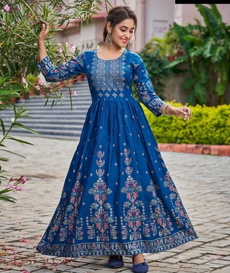 インドのパキスタンの美しいレーヨンアナルカリガウンスタイルカーティス、女性用フォイルプリントガウン、女性用プラスサイズ