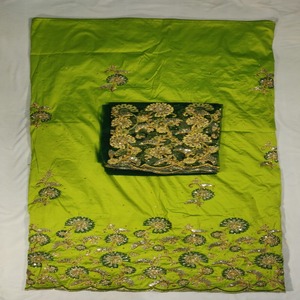 Collection Héritage Moderne : Magnifique tissu George Wrapper en taffetas de soie avec pierres et broderies pour événements spéciaux - Product Image 1