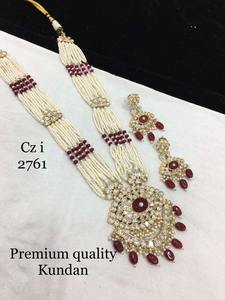 Ensemble collier et boucles d'oreilles de mariage majestueux en Kundan et moissanite, style classique et élégant, pour la fabrication de bijoux en gros - Product Image 2