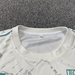 เสื้อฟุตบอลสำหรับผู้ชายเสื้อฟุตบอลแบบย้อนยุคระบายอากาศได้ดีเสื้อทีมฟุตบอลออกแบบได้ตามต้องการ - Product Image 4