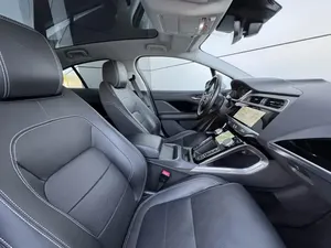 รถยนต์ปี 2018 Ja - Guar I.Pase EV 400 H.S.E AWD ยาง R18 เกียร์อัตโนมัติ ระบบไฟฟ้า พร้อมขับขี่ ไมล์น้อย เกียร์อัตโนมัติ พร้อมส่ง - Product Image 3