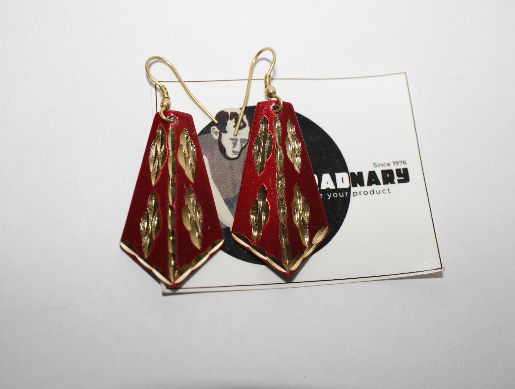 สีแดง &amp; สีทอง