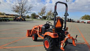 Tracteur agricole Kubota 22 CV avec moteur et boîte de vitesses numériques, pompe à moteur et roulement pour travaux agricoles, garantie de 2 ans - Product Image 6