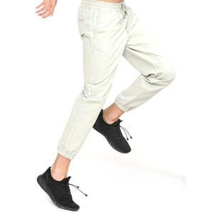 กางเกงจ็อกเกอร์สำหรับผู้ชายกางเกงเอวกลางและหน้าแบนมีกระเป๋าโลโก้ตามสั่ง - Product Image 2