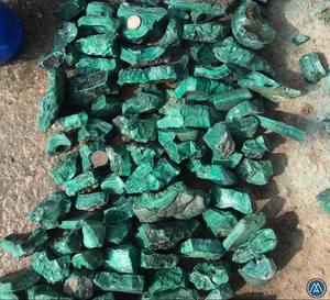 Difusor de piedra de aromaterapia en bruto de cristal Natural al por mayor, materia prima, espécimen de mineral de piedra triturada para piedra de adorno de Navidad - Product Image 3