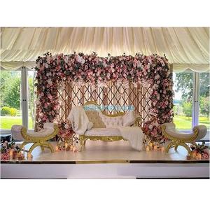 Elegante conjunto de sofás italianos de respaldo bajo para escenario de bodas, sofá italiano con acabado dorado para escenario, conjunto de sofás para bodas indias, EE. UU. - Product Image 1
