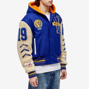 Chaqueta Varsity Personalizada con Capucha, Estilo Vintage, Color en Contraste, Bordado de Toalla, Estilo Urbano, Chaqueta Bomber para Hombre - Product Image 2