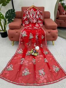 Sari de Georgette Pesado con Bordado de Hilo y Lentejuelas, Estampado Digital, Blusa a Juego, Listo para Usar, Lujo - Product Image 2