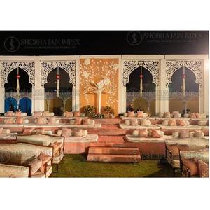 Arches en plastique renforcé de fibres marocaines colorées pour les mariages en plein air - Product Image 1