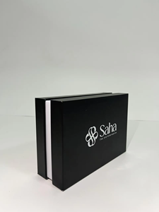 Caja de papel Kraft hecha a mano con ventaja UV personalizada de fábrica al por mayor, embalaje de tapa de cuello autoerectable para relojes, laminación mate - Product Image 4