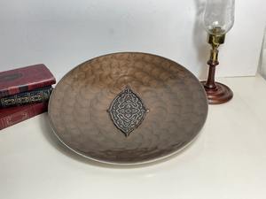 Assiette de présentation élégante en or rose pour décor de table de mariage et repas raffiné, parfaite pour les fêtes, les événements et les occasions festives - Product Image 5