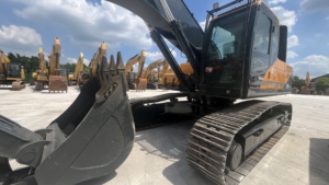 Excavatrice sur chenilles hydraulique lourde Hyundai R330LC-9S d'occasion fiable, d'origine coréenne - Product Image 3