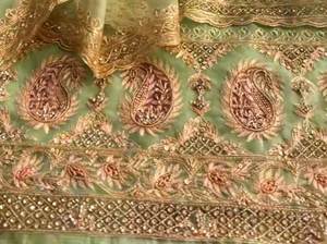 Robes indiennes et pakistanaises de luxe non cousues, brodées à la main, pour femmes, style traditionnel avant-gardiste, pour les fêtes - Product Image 2