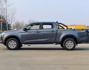Camioneta Comercial Isu Tuo Edición Navigator con Motor Diésel Turbo de 2.5L Confiable, Transmisión Manual de 6 Velocidades - Product Image 1