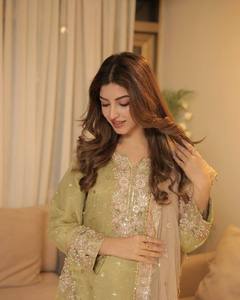 NOUVEAU DESIGNER PAKISTANI PERSONNALISER ENSEMBLE DE COSTUME COUDU EN GEORGETTE AVEC BRODERIE DE SÉQUENCE LOURDE SALWAR KAMEEZ SHARARA PLAZO - Product Image 6