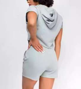 ชุดเสื้อครอปมีฮู้ด2ชิ้นสำหรับผู้หญิงแผ่นปะลายวินเทจติดโลโก้ออกแบบได้ตามต้องการ - Product Image 4