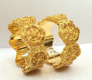 Venta al por mayor 24K chapado en oro de latón inoxidable brazaletes de alta calidad elegante joyería de moda pulseras - Product Image 1