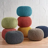 Pouf rond moderne en coton tricoté Nouvelle application de salon avec perles en mousse de polyesterène et conception de corde torsadée