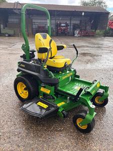 Tractor Cortacésped John Deere Z740R 2026 de 15 HP con Tracción en 2 Ruedas - Product Image 3