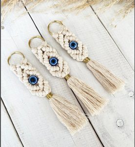 พวงกุญแจมาคราเม่ทำมืออย่างสวยงาม - Product Image 1