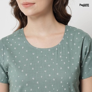 ชุดเสื้อยืดและชุดนอนแฟชั่นสปอร์ตสำหรับผู้หญิง ชุดคู่ ผ้าฝ้ายฟลีซ 100% เป็นมิตรกับสิ่งแวดล้อม แห้งเร็ว - Product Image 4