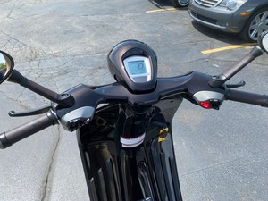 BONNE OFFRE POUR LES Vespas <span class=keywords><strong>946</strong></span> 10 Anivversario 2026, prêtes à être expédiées dans le monde entier - Product Image 6