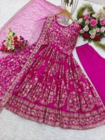 Robe Anarkali en pure soie chinon, avec broderie en fausse fourrure et sequins, pour les fêtes et festivals, par Fab Zone