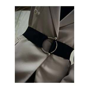 Ceinture élastique pour femme avec anneau et boucle barbell, ceinture pour veste, ceinture pour chemise, ceinture pour robe - Noir - Product Image 1