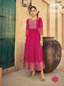 ชุดกาวน์ anarkali เรยอนที่มีคลาสเหมาะสำหรับสวมใส่ในฤดูร้อนด้วยผ้าที่ระบายอากาศได้ดีและดีไซน์เก๋ไก๋ - Product Image 2