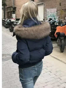 Ropa de abrigo de mujer Gruesa Dowon Algodón Acolchado Slim Short Parkas Mujer Cropped Puffer Bubble Coat - Product Image 6