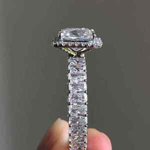 Anillo de Diamante Moissanita de Corte Brillante de 3 Quilates, Plata de Ley 925, al por Mayor, con Engaste Pavé Certificado, Calidad Premium, Clásico - Product Image 3
