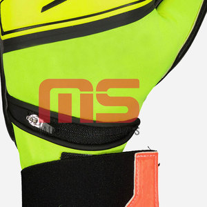 ถุงมือผู้รักษาประตูแบบพรีเมี่ยมอุปกรณ์ฝึกฟุตบอลแบบไม่ลื่นยืดหยุ่นออกแบบได้ตามต้องการ - Product Image 2