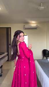 Ensemble haut, bas et dupatta prêt-à-porter pour femmes, élégant, en faux georgette brodé de paillettes, protection solaire estivale, séchage rapide, pour les fêtes - Product Image 4