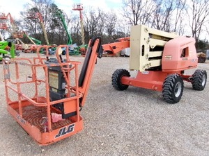 2020 450AJ Articulating Boom Lift Reliable Construction Equipment Ready for Export - Product Image 3