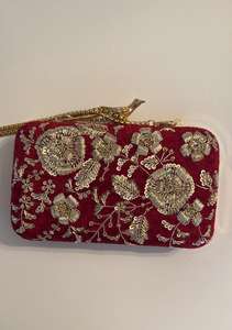 Bolsos de Noche Bordados a Mano con Base Negra, Cierre de Botón, Diseño de Piedras, Hechos a Medida para Diseñadores de Moda y Tiendas - Product Image 2